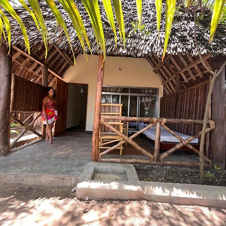 Ushongo Beach Bandas Pangani Eksteriør billede